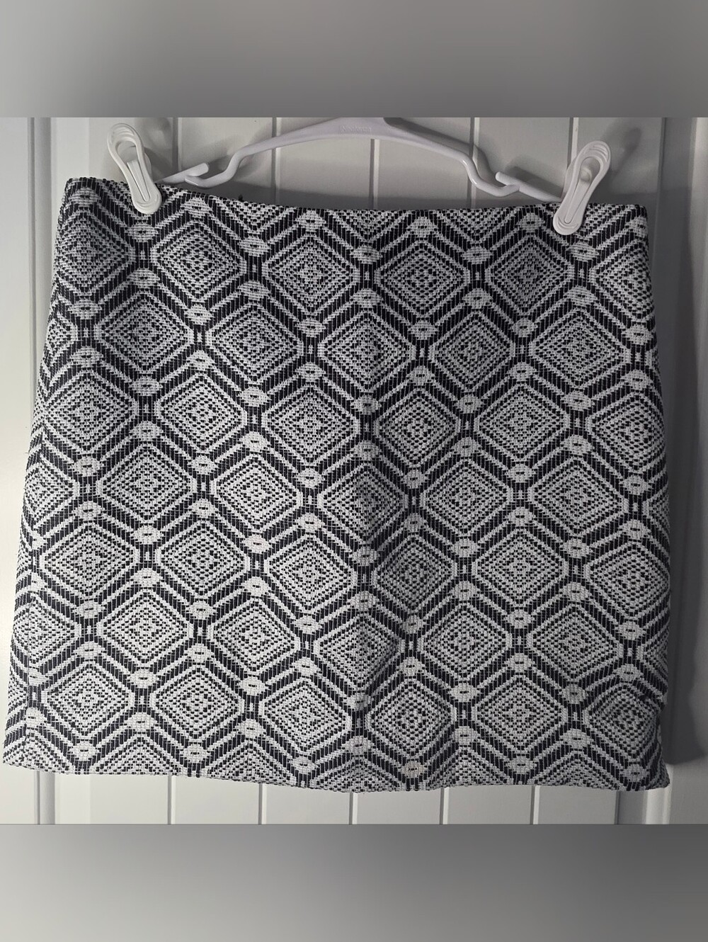 J.Crew Factory Diamond Jacquard Mini NWOT Size 10 $128 Retail